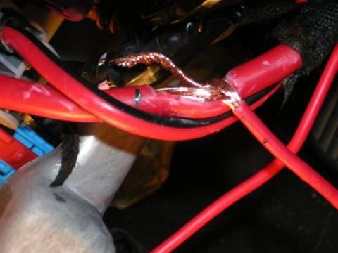 Neodborná montáž – odkryté spojenie bez izolácie