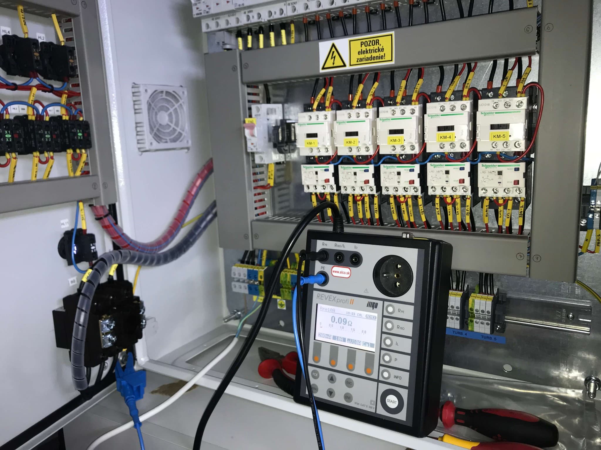 Meranie odporu v elektrickej skrini – REVEX profi II